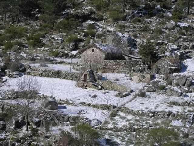 Pedra e neve!