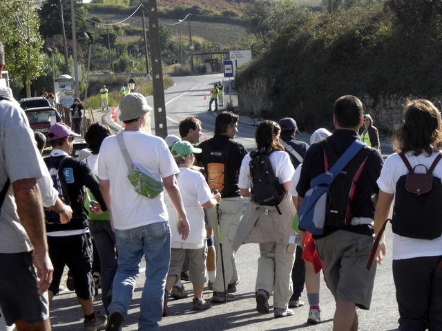 Segurança na difícil travessia da estrada