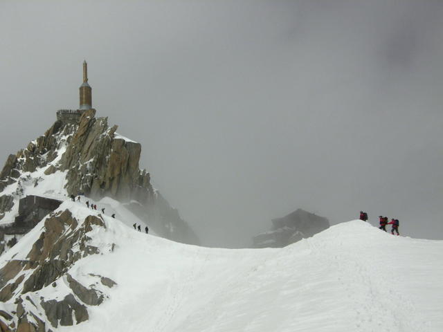 Aiguille du Midi e a aresta de saída