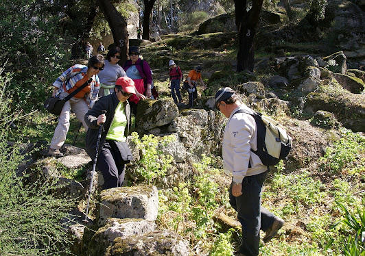 A caminho de S. Pedro de Vir a Corça